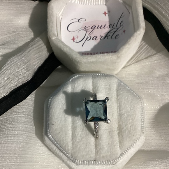 🏝️925 Sterling Silver Princess Cut Teal Zircon Ring - Picture 5 of 14